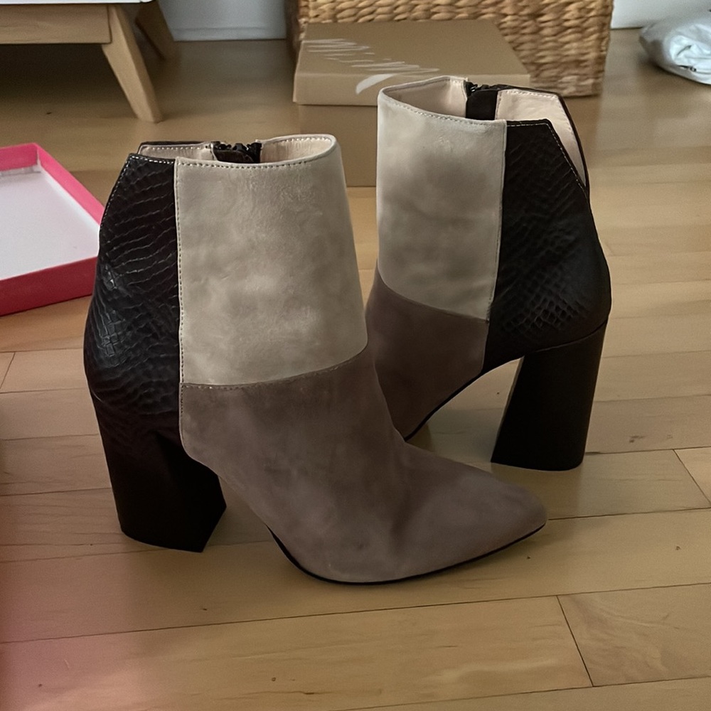 Kristin Cavallari Chinese Laundry brown multi colored boots